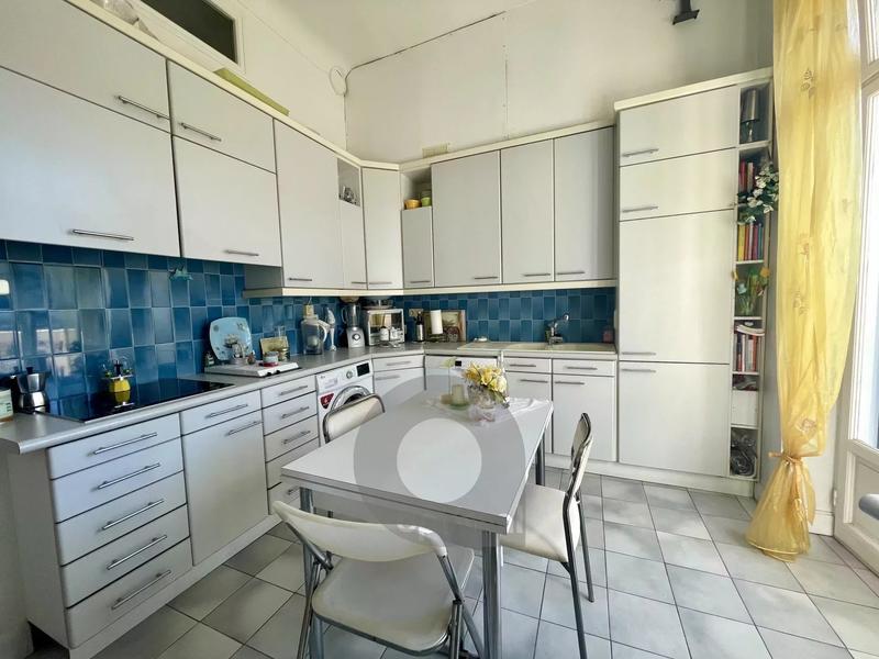 Appartement - 89 m² - 2 pièces