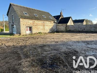 Maison - 270 m² - 2 pièces