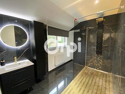 Maison - 167 m² - 4 pièces