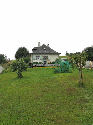 Maison traditionnelle - 142 m² - 6 pièces