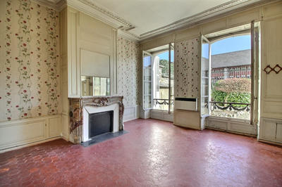 Demeure - 255 m² - 8 pièces