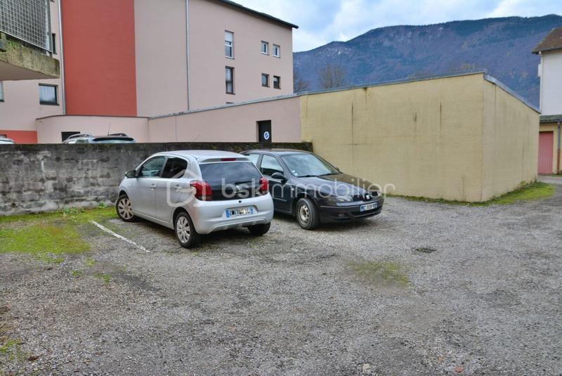 Studio - 25 m² - 2 pièces