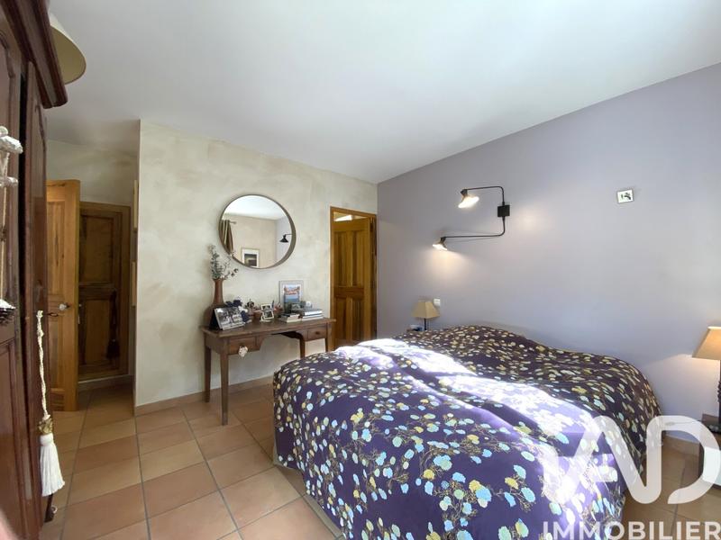 Maison - 204 m² - 7 pièces