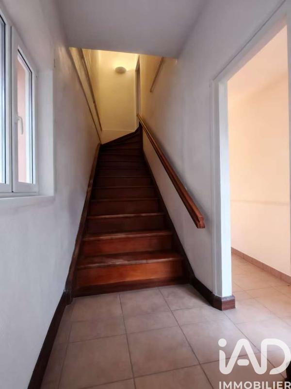 Maison - 90 m² - 5 pièces