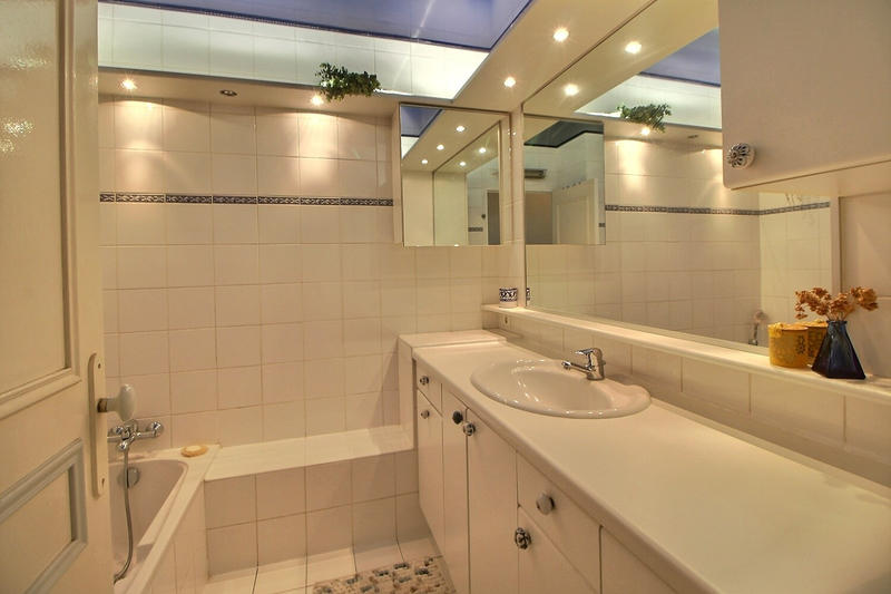 Appartement - 77 m² - 3 pièces