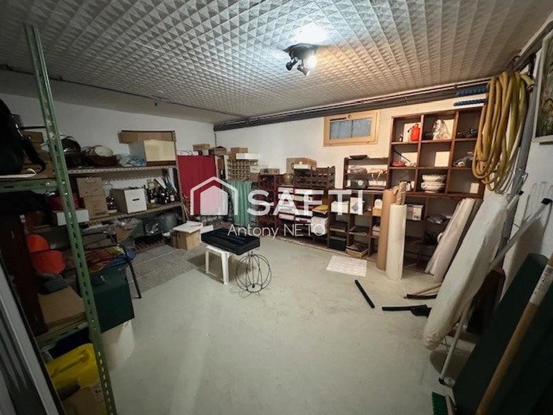 Maison - 212 m² - 8 pièces