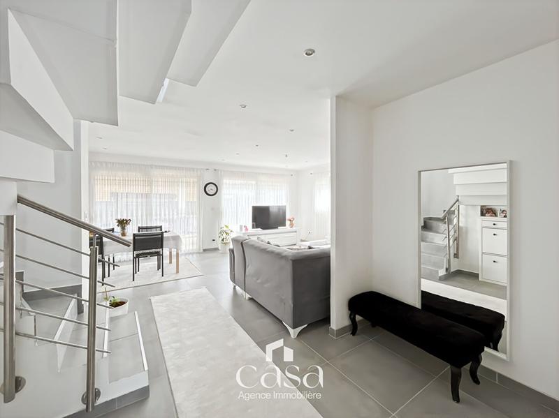 Maison - 146 m² - 6 pièces