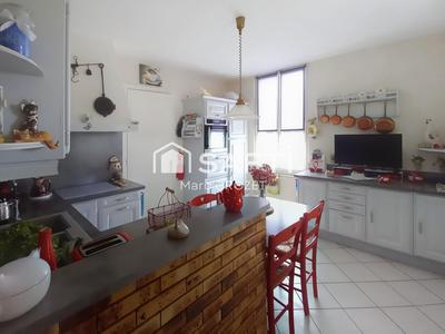 Maison - 158 m² - 8 pièces