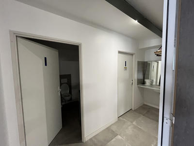 Local d'activités - 1 600 m²