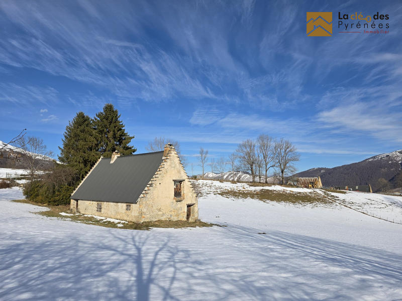 Maison ancienne - 200 m² - 2 pièces