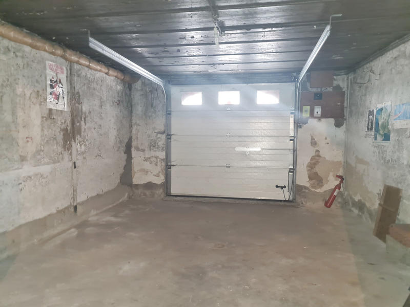 Maison - 220 m² - 8 pièces