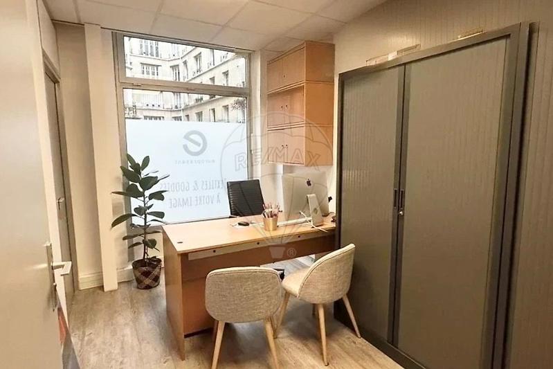 Bureau - 68 m² - 3 pièces