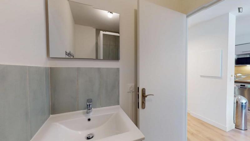 Chambre - 10 m² - 4 pièces