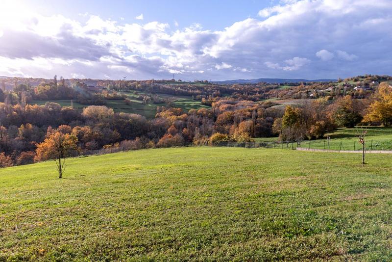 Maison - 218 m² - 9 pièces