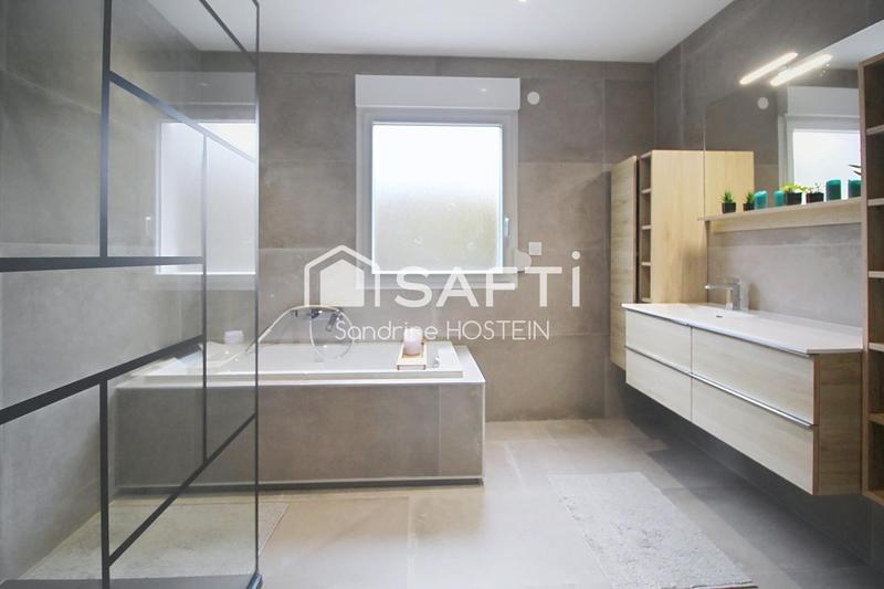 Maison - 96 m² - 5 pièces