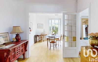 Maison - 194 m² - 10 pièces