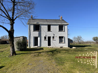 Maison - 99 m² - 6 pièces