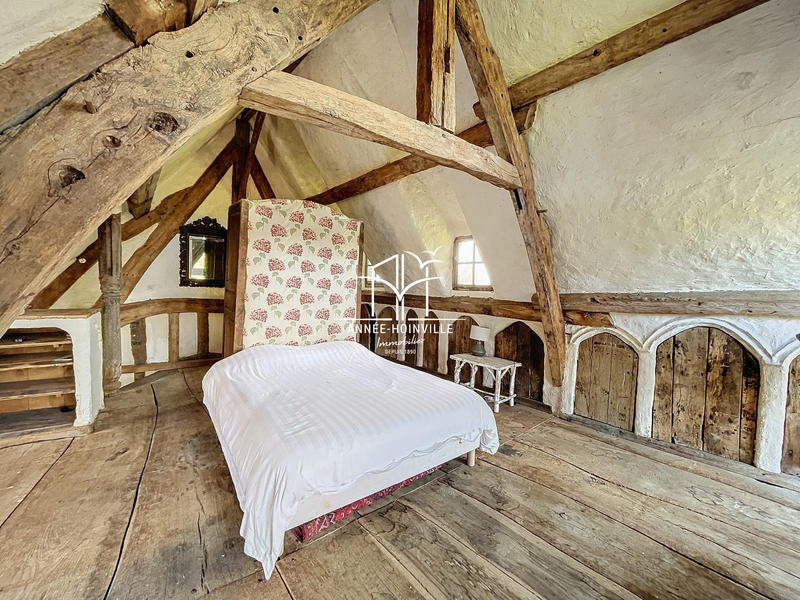 Maison - 245 m² - 8 pièces