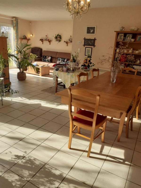 Maison - 190 m² - 9 pièces