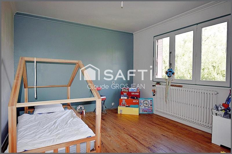 Maison - 175 m² - 8 pièces