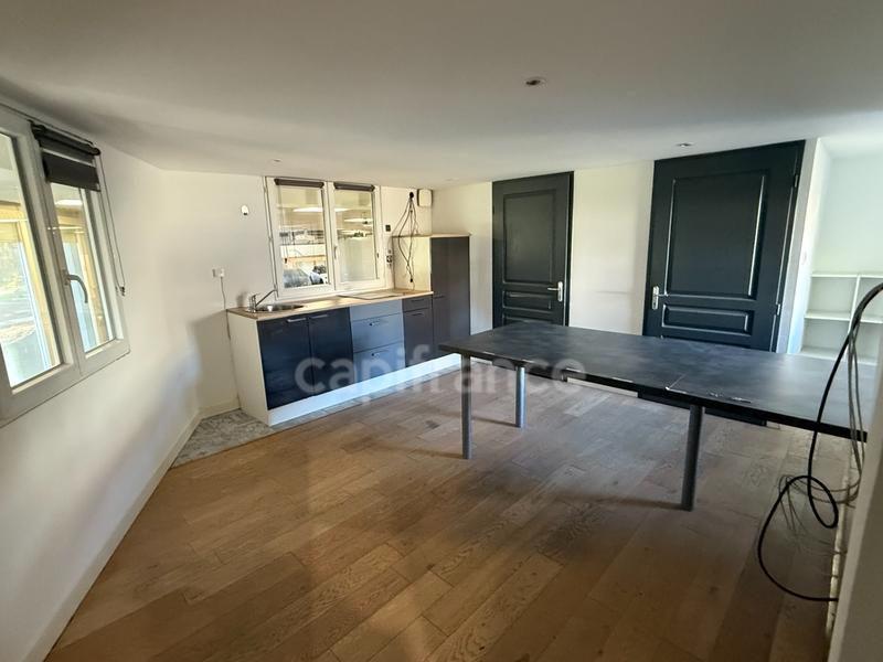 Bureau - 300 m² - 3 pièces