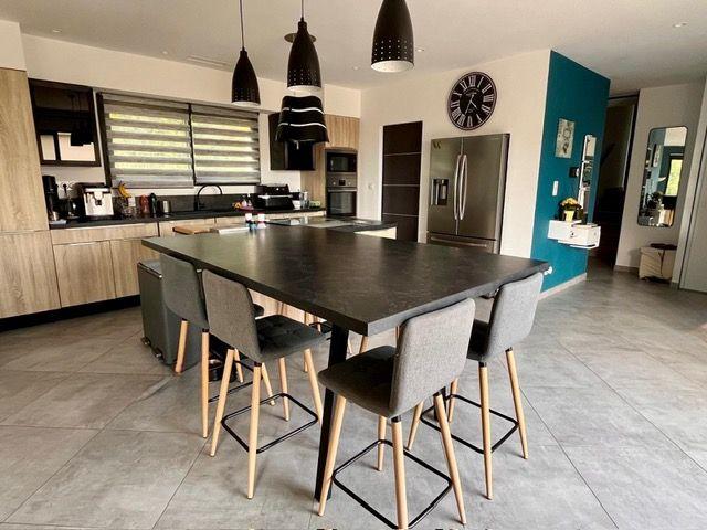 Villa - 137 m² - 5 pièces