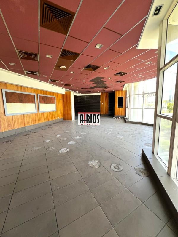 Local d'activité / Entrepôt - 650 m²