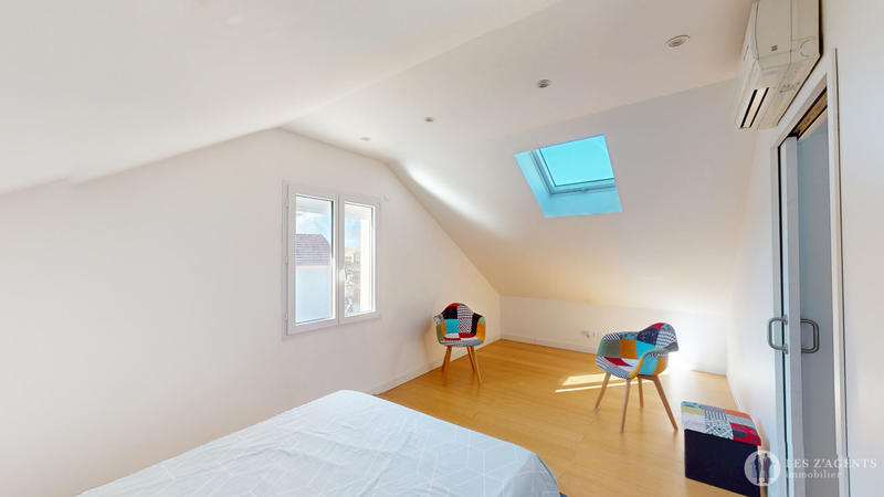 Maison - 138 m² - 5 pièces