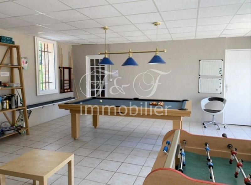 Propriété - 550 m² - 17 pièces