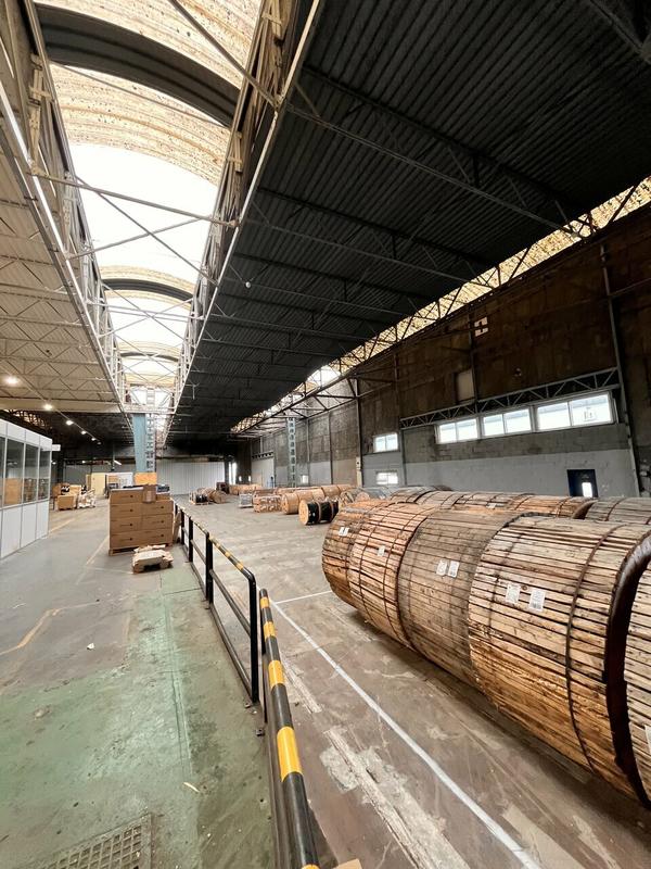 Entrepôt - 4 150 m²