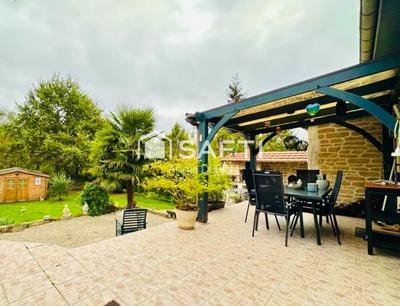 Maison - 198 m² - 8 pièces