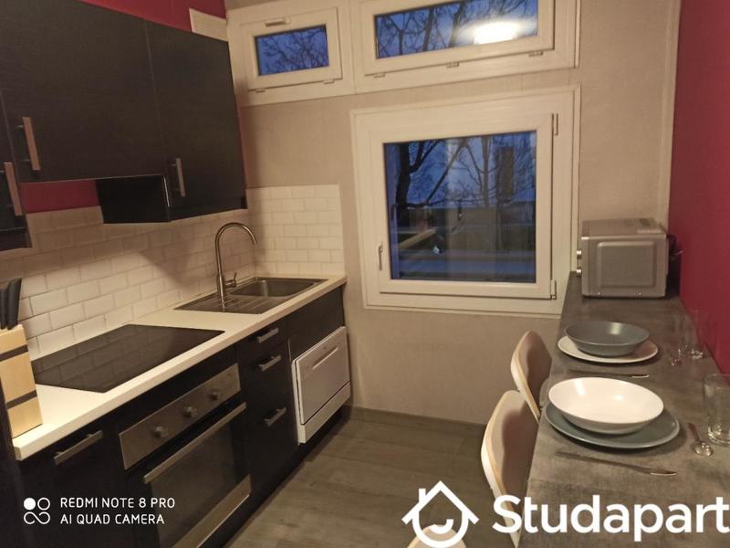 Chambre - 11 m² - 1 pièce