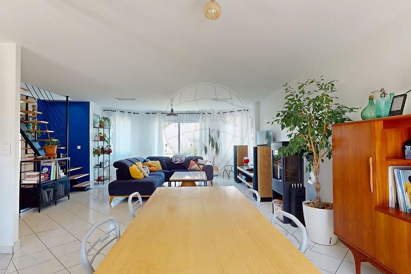 Maison - 135 m² - 6 pièces