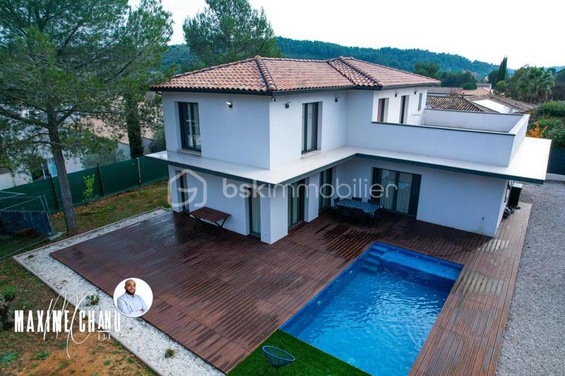 Maison - 190 m² - 6 pièces