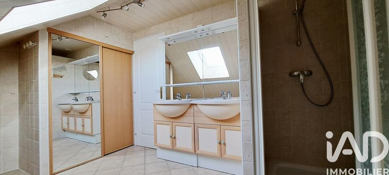 Maison - 174 m² - 7 pièces