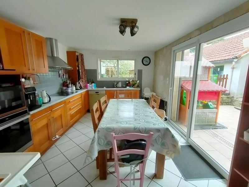 Maison - 183 m² - 7 pièces