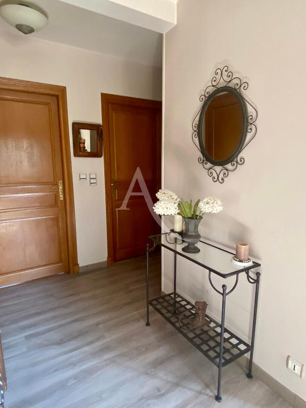 Maison - 185 m² - 7 pièces