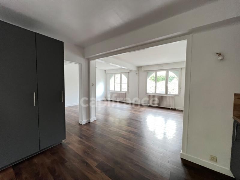 Maison - 144 m² - 8 pièces