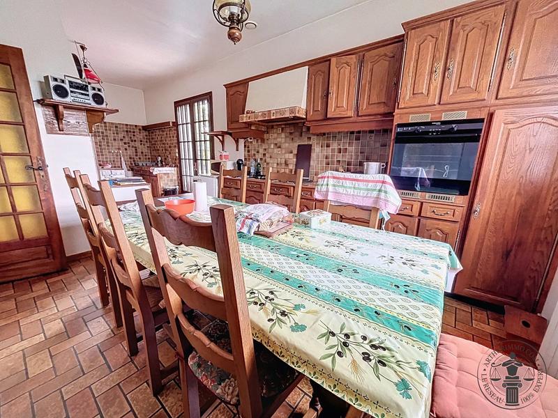 Maison - 180 m² - 6 pièces