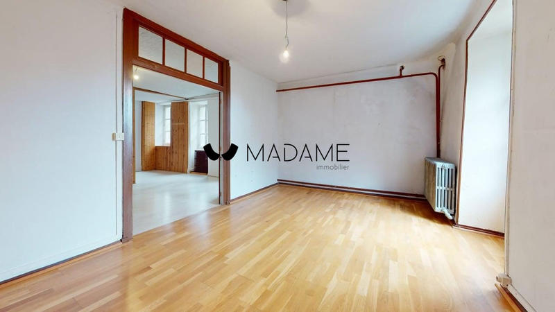 Appartement - 95 m² - 6 pièces