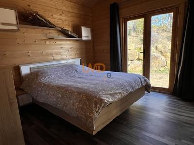 Maison de bois - 75 m² - 3 pièces