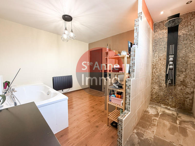 Maison - 192 m² - 6 pièces