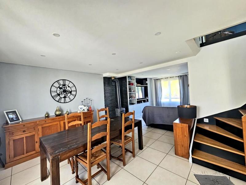 Maison - 110 m² - 4 pièces