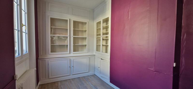 Maison - 340 m² - 6 pièces