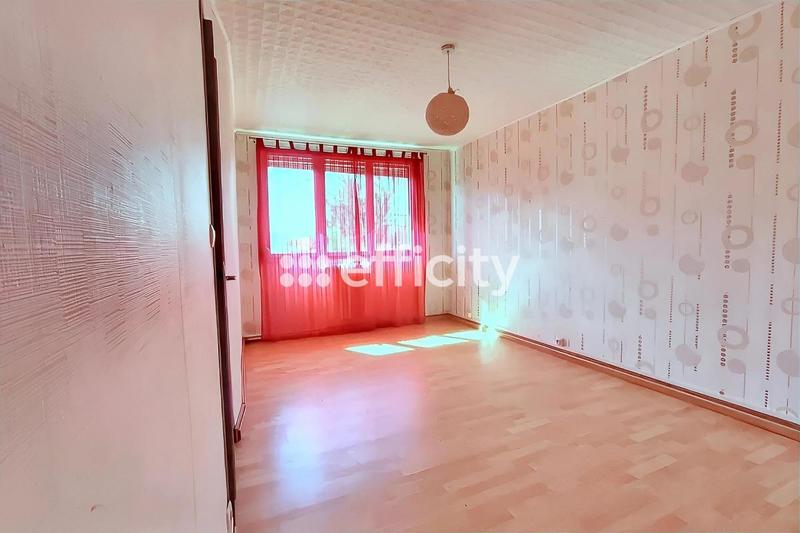 Maison - 83 m² - 4 pièces