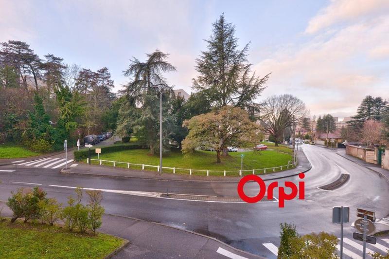 Appartement - 75 m² - 5 pièces