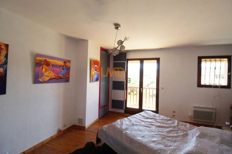 Villa - 137 m² - 5 pièces