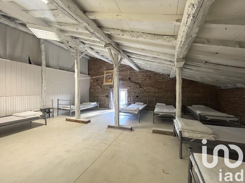 Maison - 825 m² - 15 pièces