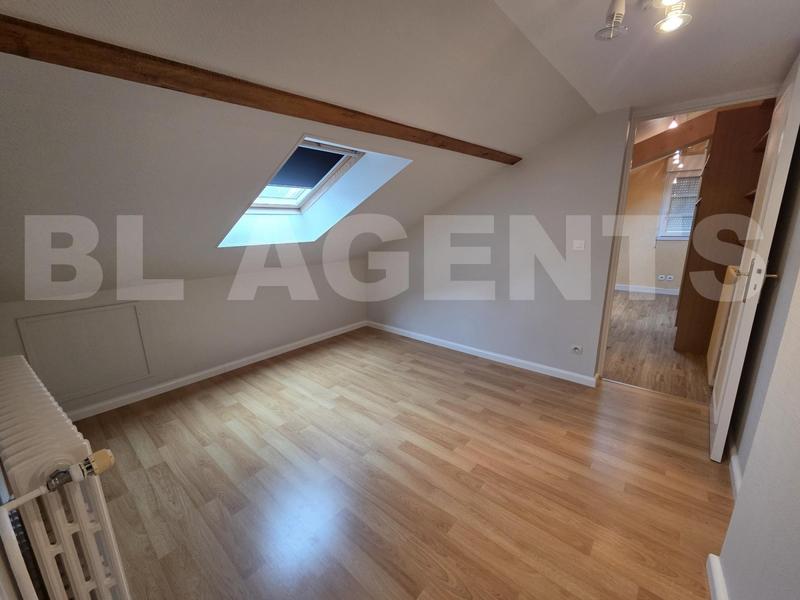 Maison - 202 m² - 8 pièces