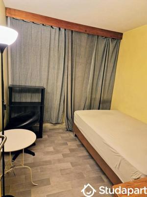 Chambre - 9 m² - 1 pièce